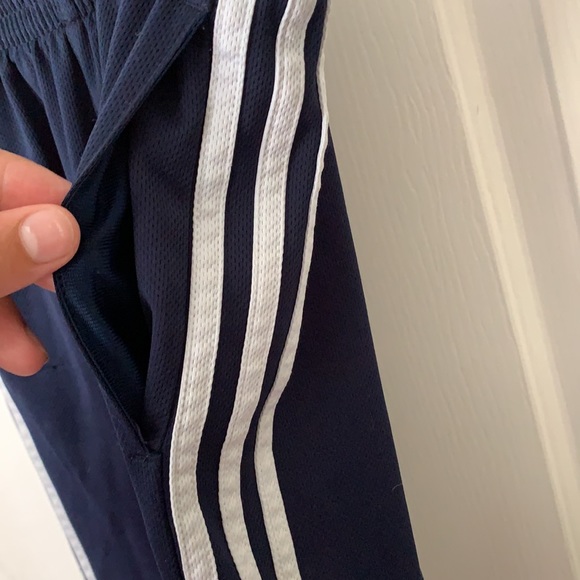 Kids 10/12 adidas shorts - Picture 3 of 5